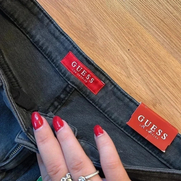 NWT Guess Shorts - Picture 5 of 6